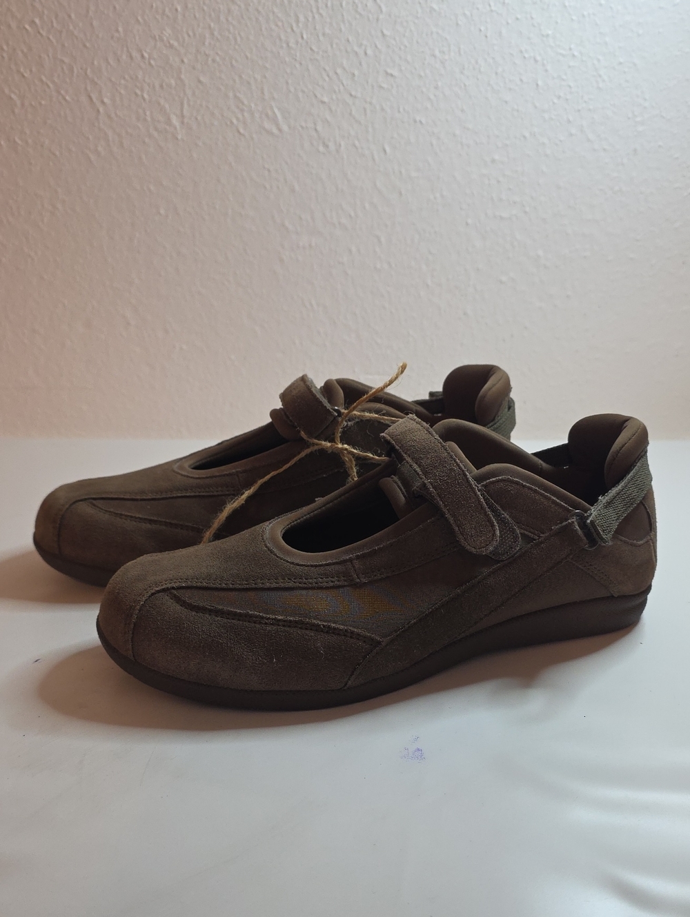 BAREFOOT FREEDOM BY DREW JOY COMFORT MARY JANES SOFT LEATHER LADIES 9.5 VGUC